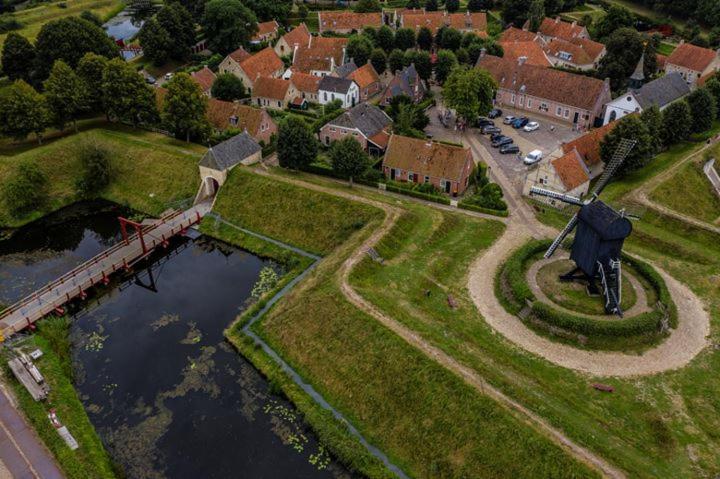 Bij De Friesche Poort Bed & Breakfast Bourtange Eksteriør bilde
